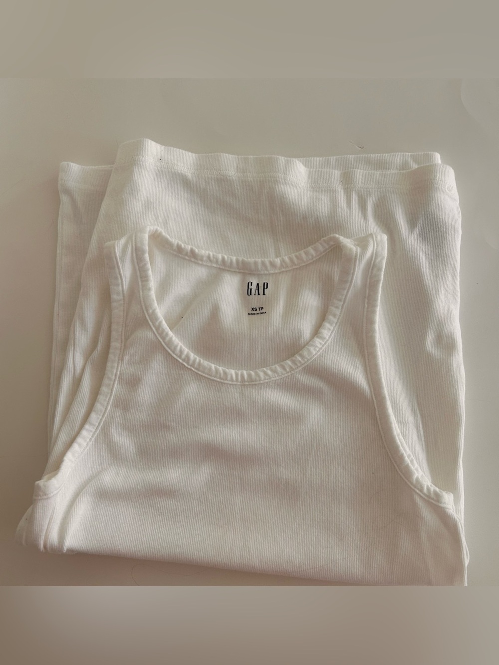 GAP 2 White Ribbed Scoop Neck Tank Tops - Bundle of 2 XS